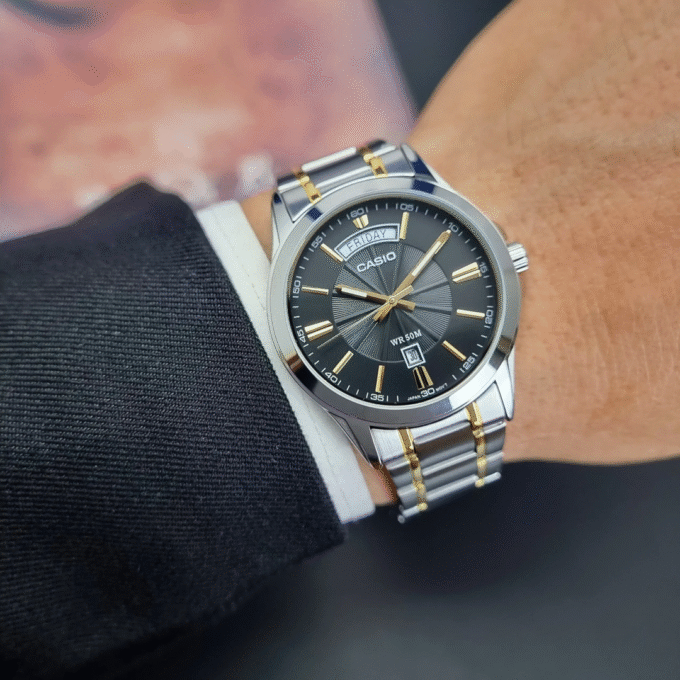 Montre CASIO Homme - Bracelet Gris En Acier Inoxydable - Résistante à l'eau - 12 Mois De Garantie - MTP-1381G-1AVDF