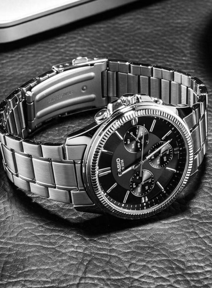 Montre CASIO Homme - Bracelet Gris En Acier Inoxydable - Résistante à l'eau - 12 Mois De Garantie - MTP-1375D-1AVDF