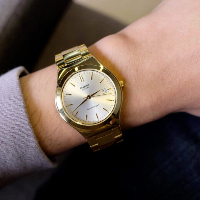 Montre CASIO Homme - Bracelet DoRée En Acier Inoxydable -Résistante à l'eau - 12 Mois De Garantie - MTP-1170N-9ARDF