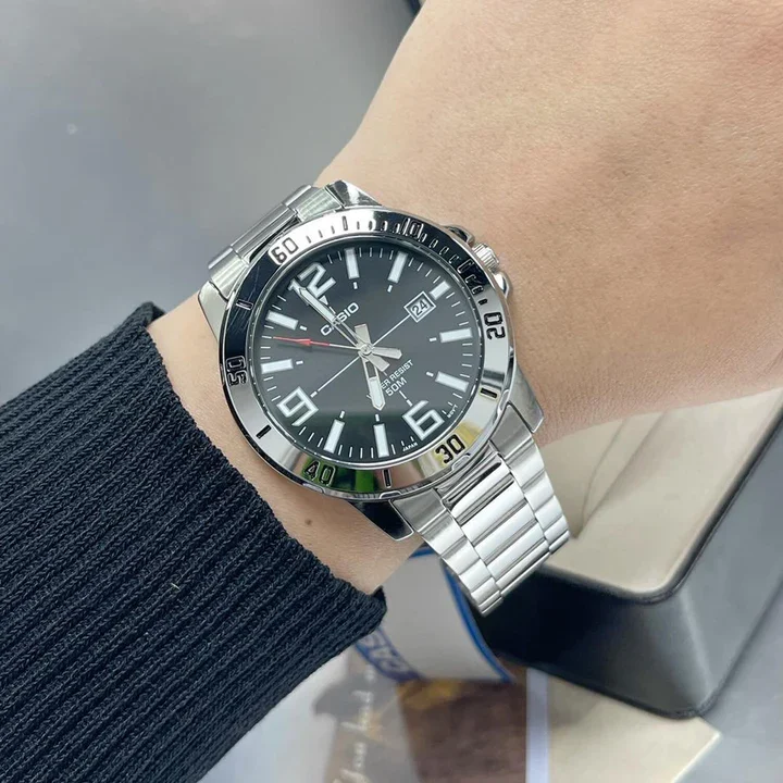 aiwatch_MTP-VD01D-1BVUDF - Montre CASIO Homme - Bracelet Gris En Acier Inoxydable - Résistante à l'eau - 12 Mois De Garantie - MTP-VD01D-1BVUDF