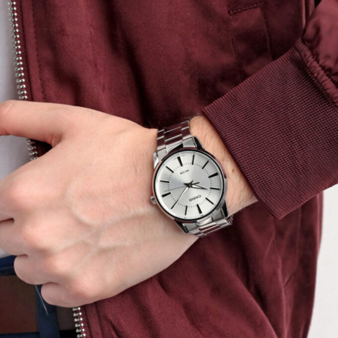 Montre CASIO Homme - MTP-1303D-7AVDF - Bracelet Gris En Acier Inoxydable - Cadran Blanc - 12 Mois De Garantie