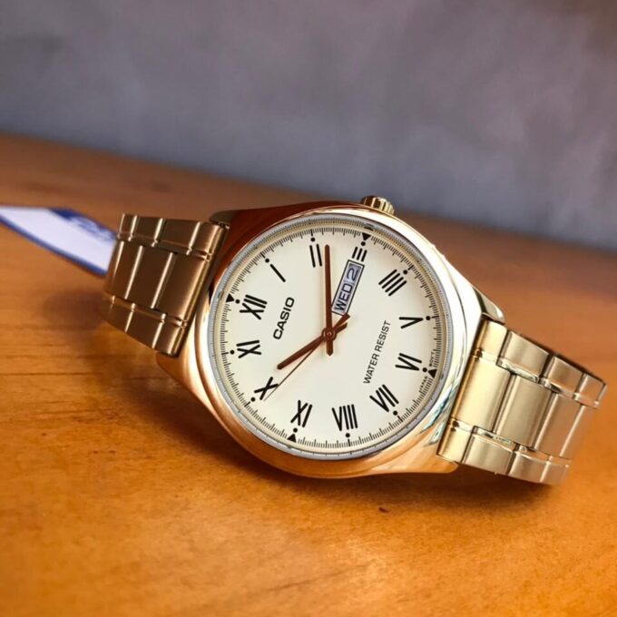 Montre CASIO Homme - Bracelet DoRée En Acier Inoxydable -Résistante à l'eau - 12 Mois De Garantie - MTP-V006G-9BUDF