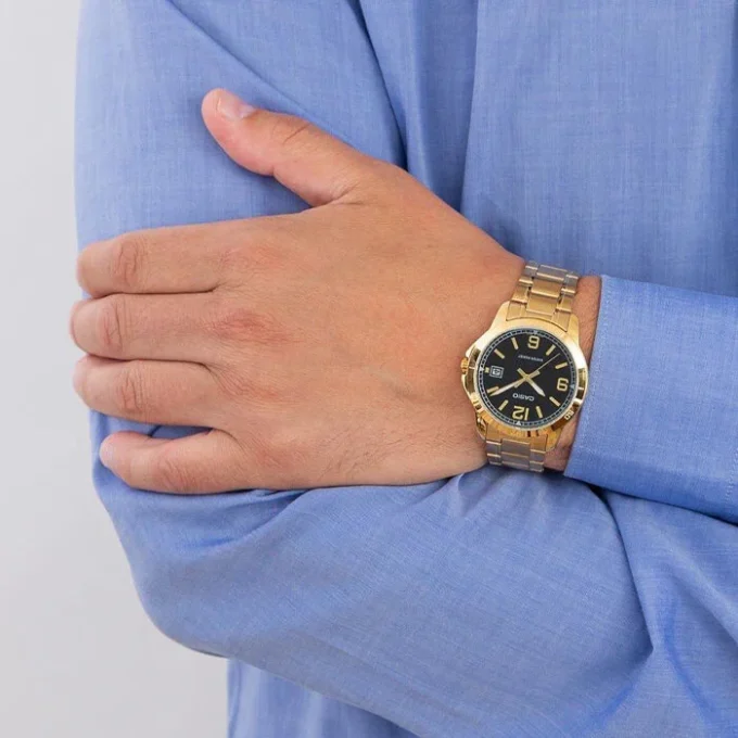 Montre CASIO Homme - Bracelet Dorée En Acier Inoxydable - Résistante à l'eau - 12 Mois De Garantie - MTP-V004G-1BUDF