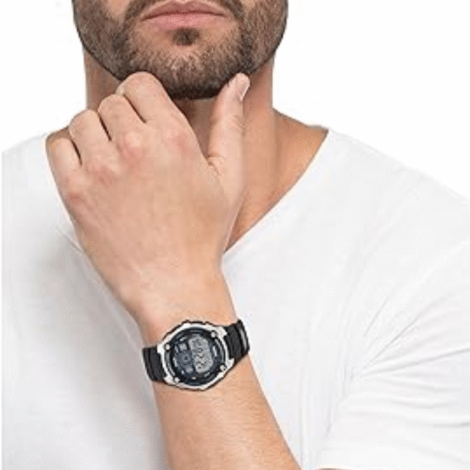 Montre CASIO Jeunesse - Bracelet Noir En Résine - Boitier En Resine - Résistante à l'eau - 12 Mois De Garantie - AE-2000W-1AVDF