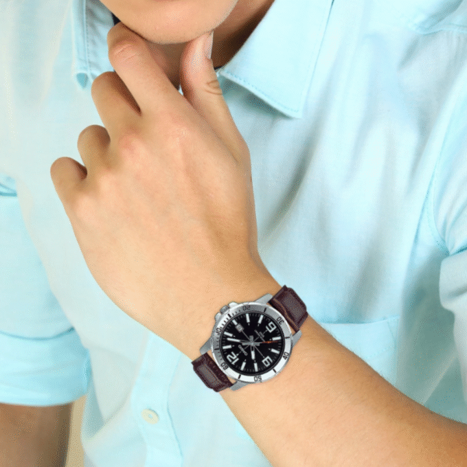 Montre CASIO Homme - MTP-VD01L-1BVUDF - Bracelet Marron En Cuir Véritable - Résistante à l'eau - 12 Mois De Garantie