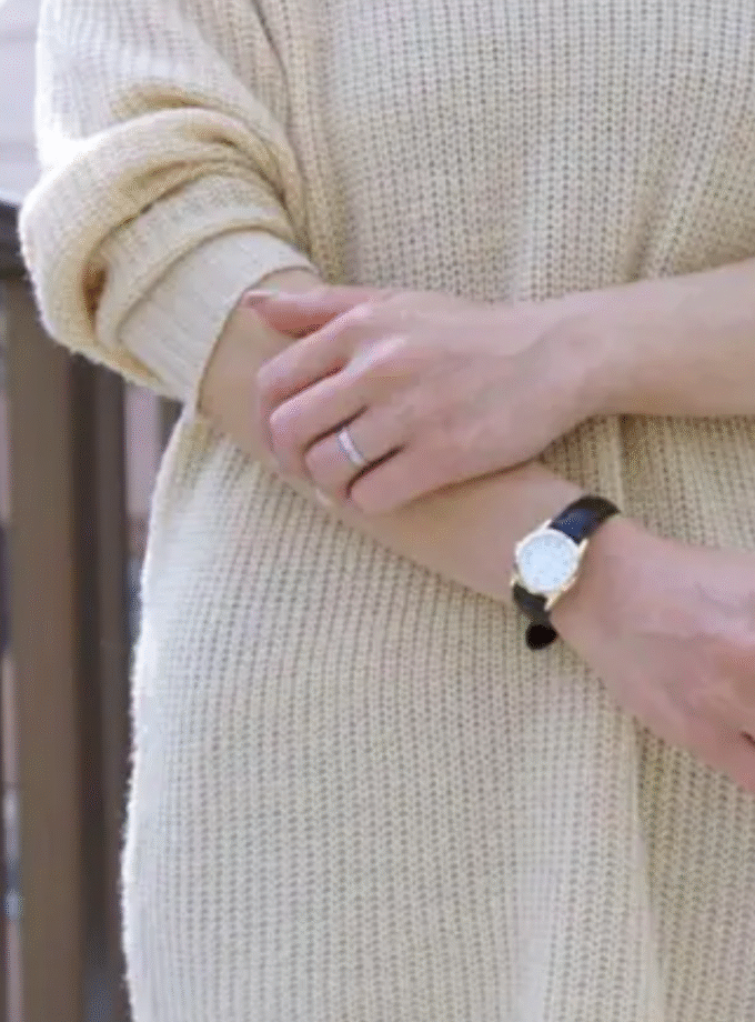 Montre CASIO Femme - LTP-V001GL-7BUDF - Bracelet Noir En Cuir Véritable - Cadran Blanc - 12 Mois De Garantie