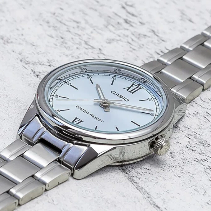 Montre Femme Casio - LTP-V005D-2B3UDF - Bracelet en acier inoxydable - Résistant à l'eau