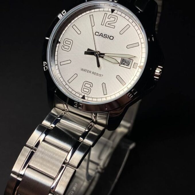 Montre-Bracelet Homme Casio Collection MTP-V004D-7B2UDF - Bracelet Gris En Acier Inoxydable - Résistante à L'Eau