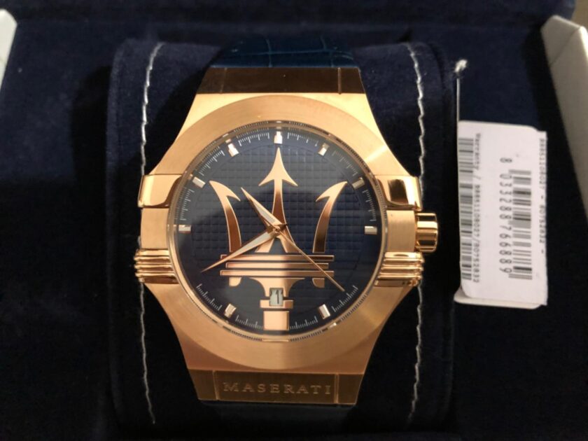 montre bracelet homme maserati montre potenza blue dial r8851108027 bracelet en cuir croco noir avec dateur