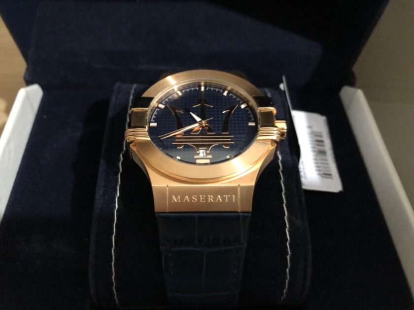 montre bracelet homme maserati montre potenza blue dial r8851108027 bracelet en cuir croco noir avec dateur