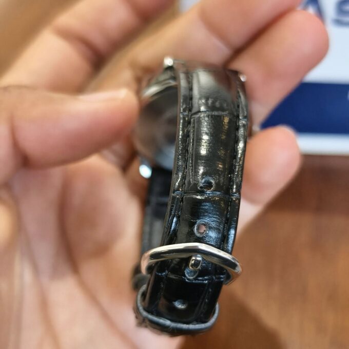 Montre-Bracelet Femme Casio Collection LTP-V005L-7BUDF - Bracelet Noir en Cuir Véritable - Résistante à l'Eau