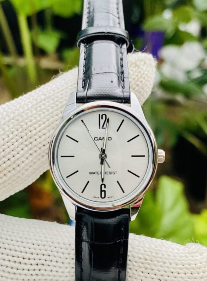 aiwatch_LTP-V005L-7BUDF - Montre-Bracelet Femme Casio Collection LTP-V005L-7BUDF - Bracelet Noir en Cuir Véritable - Résistante à l'Eau