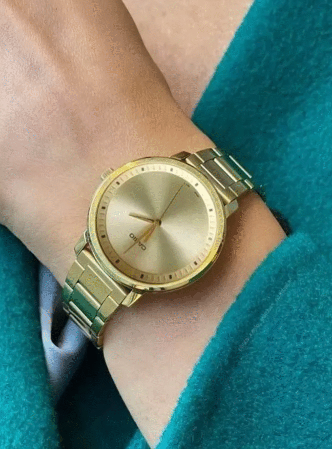 Montre-Bracelet Femme Casio Collection LTP-B115G-9EVDF - Bracelet Dorée En Acier Inoxydable - Résistante à l'Eau