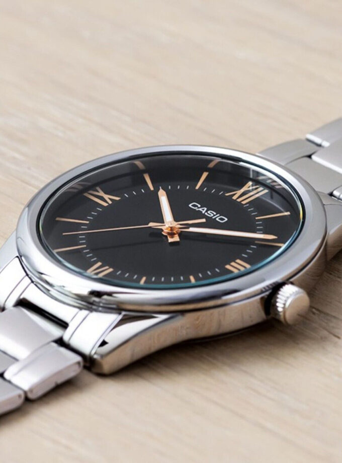 Montre-Bracelet Homme - Casio Collection MTP-V005D-1B5UDF - Bracelet Gris Avec Fond Noir En Acier Inoxydable