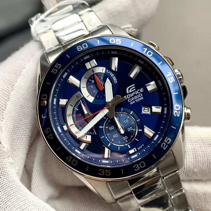 Montre Homme Casio Edifice - EFV-550D-2AVUDF - Bracelet Gris en Acier Inoxydable - Resistance à l'eau 10 ATM