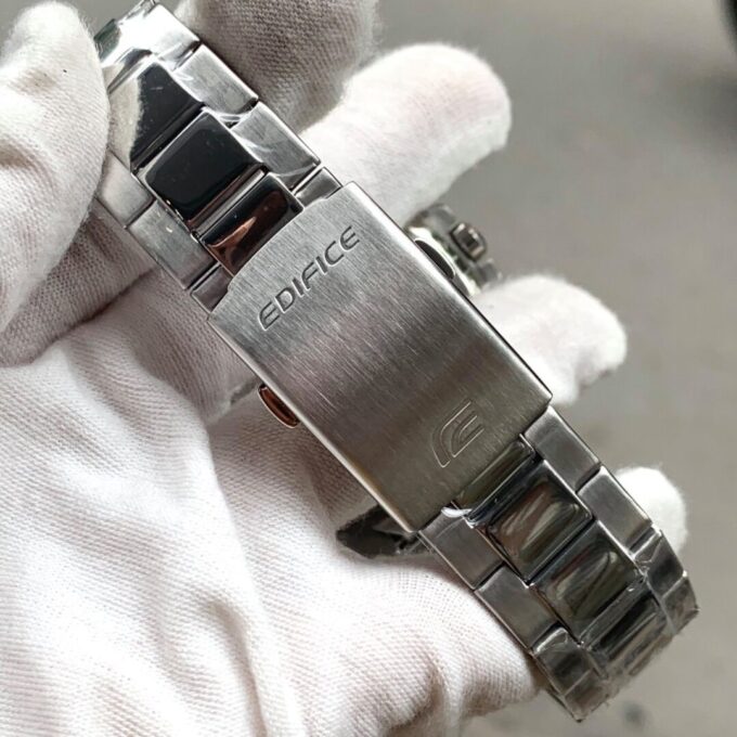 Montre Homme Casio Edifice - EFV-550D-2AVUDF - Bracelet Gris en Acier Inoxydable - Resistance à l'eau 10 ATM