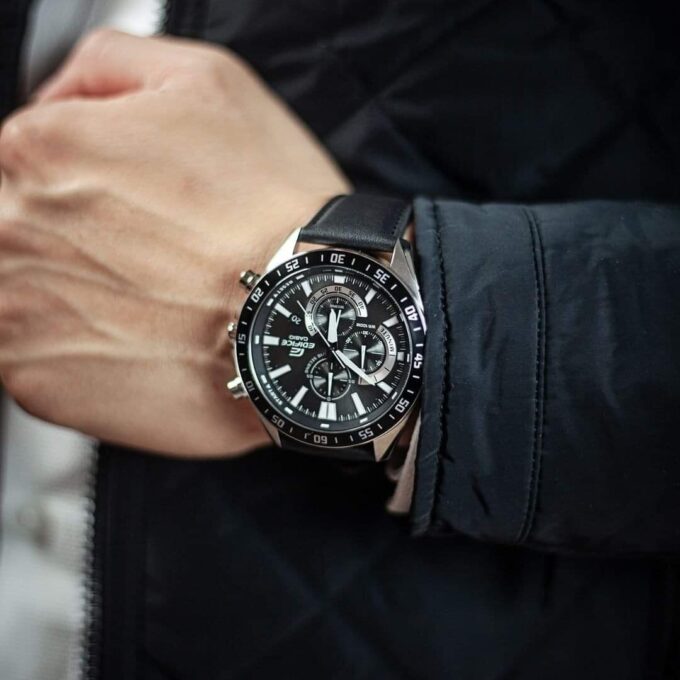 Montre Homme Casio Edifice - EFV-550P-1AVUDF - Bracelet Noir En Résine - Résistance à l'eau 10 ATM