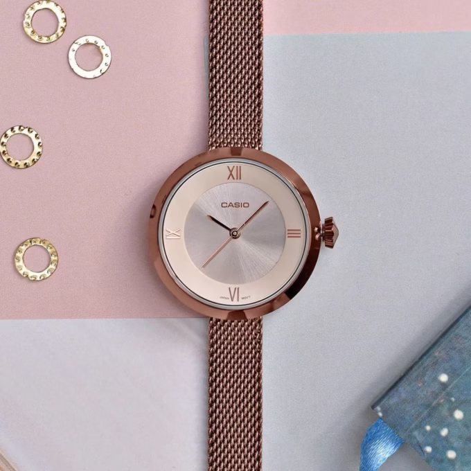 Montre Femme Casio Collection - LTP-E154MR-9ADF - Bracelet Dorée Rose En Acier Inoxydable - Résistance à l'eau 30 M