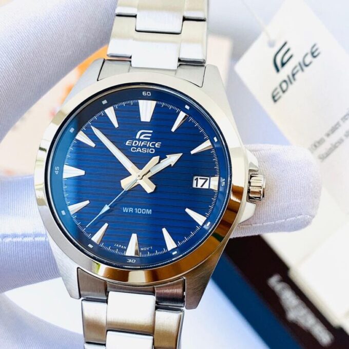 Montre Homme Casio Analogique à 3 aiguilles EFV-140D-2AVUDF - Bracelet Gris En Acier Inoxydable - Résistance à l'eau 10 ATM