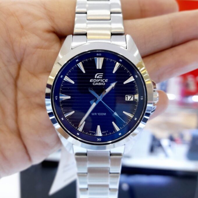 Montre Homme Casio Analogique à 3 aiguilles EFV-140D-2AVUDF - Bracelet Gris En Acier Inoxydable - Résistance à l'eau 10 ATM