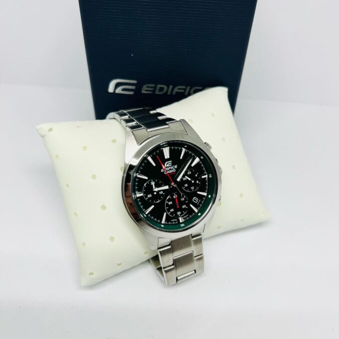 Montre Homme Casio Chronographe standard EFV-630D-3AV - Bracelet Gris En Acier Inoxydable - Résistance à l'eau 10 ATM