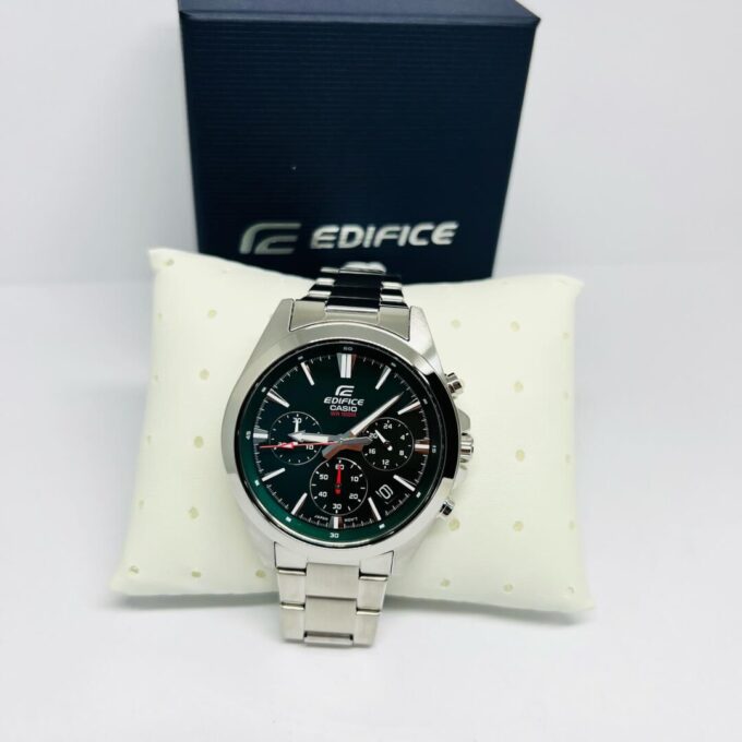 Montre Homme Casio Chronographe standard EFV-630D-3AV - Bracelet Gris En Acier Inoxydable - Résistance à l'eau 10 ATM