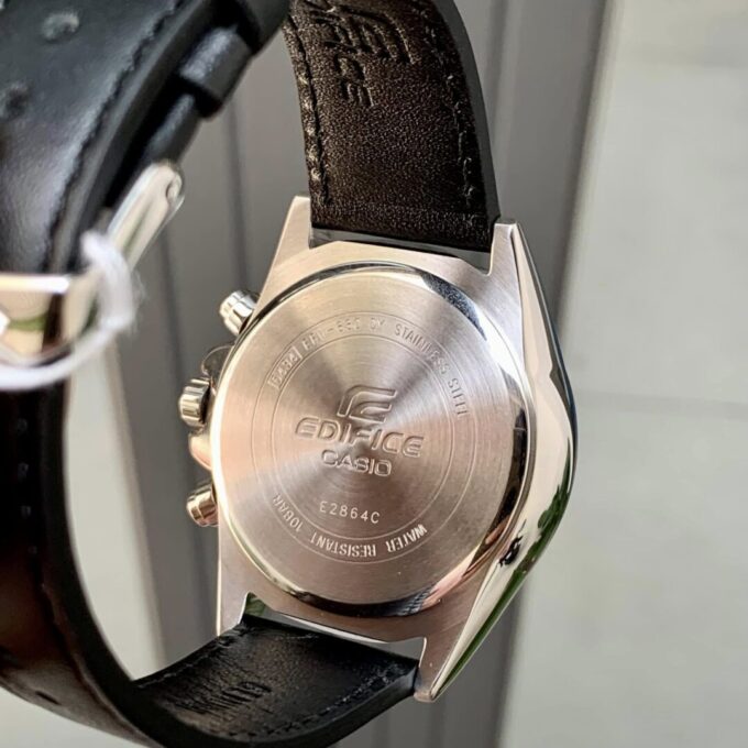 Montre Homme Casio Chronographe standard EFV-630L-1AV - Bracelet En cuir véritable - Résistance à l'eau 10 ATM