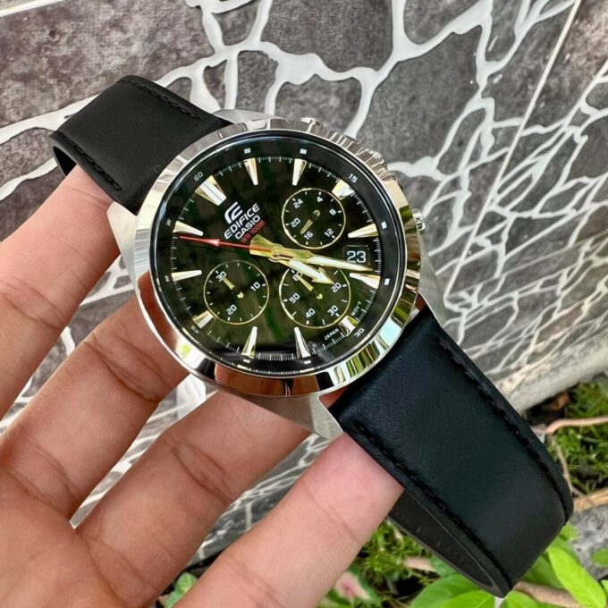 Montre Homme Casio Chronographe standard EFV-630L-1AV - Bracelet En cuir véritable - Résistance à l'eau 10 ATM