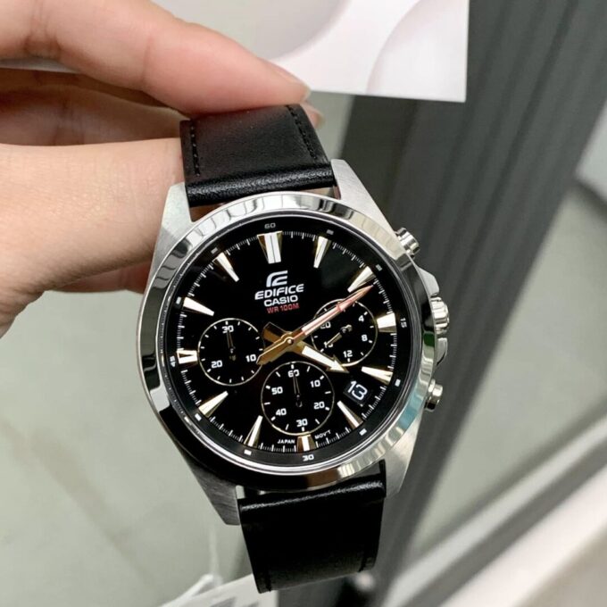 Montre Homme Casio Chronographe standard EFV-630L-1AV - Bracelet En cuir véritable - Résistance à l'eau 10 ATM