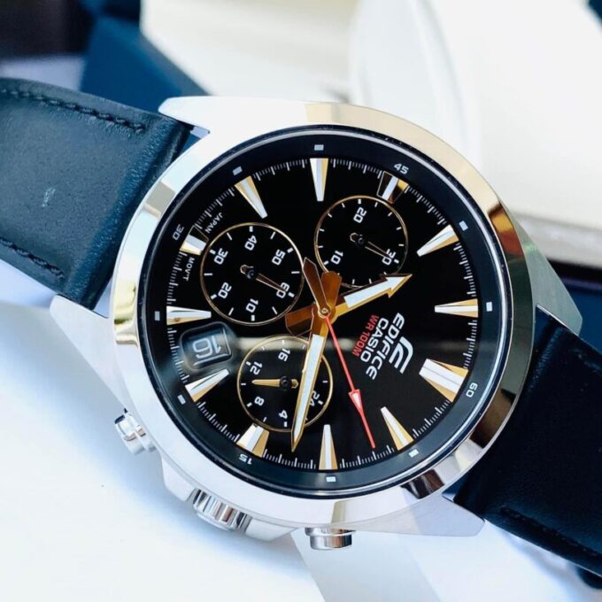 Montre Homme Casio Chronographe standard EFV-630L-1AV - Bracelet En cuir véritable - Résistance à l'eau 10 ATM