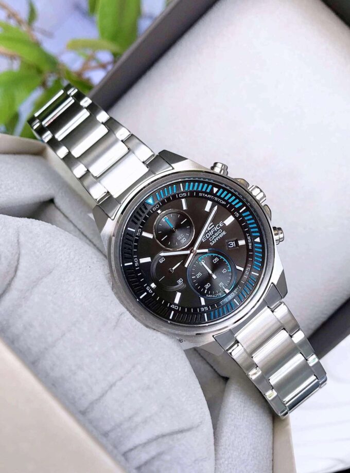 montre homme casio edifice efr s572d 1avudf bracelet gris en acier inoxydable résistance à l'eau 100 mètres