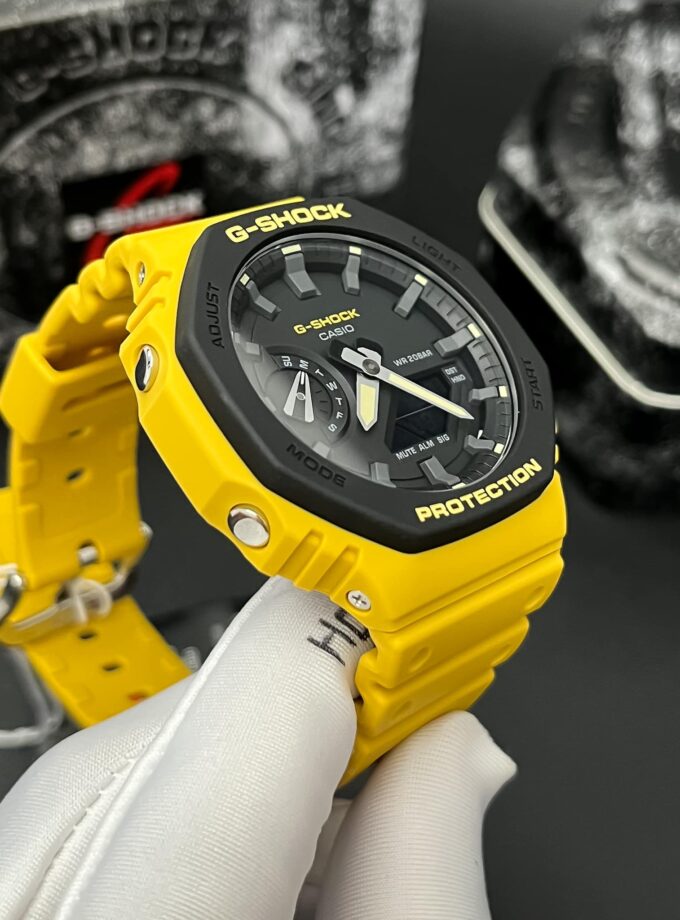Montre Homme Casio G-Shock GA-2110SU-9ADR - Bracelet Jaune En Silicone - Résistance à l'eau 200 Mètres