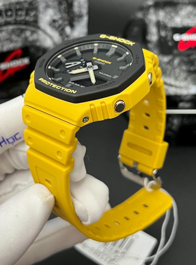 Montre Homme Casio G-Shock GA-2110SU-9ADR - Bracelet Jaune En Silicone - Résistance à l'eau 200 Mètres