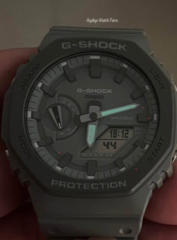 Montre Homme Casio G-Shock GA-2110ET-8ADR - Bracelet Gris En Silicone - Résistance à l'eau 200 Mètres