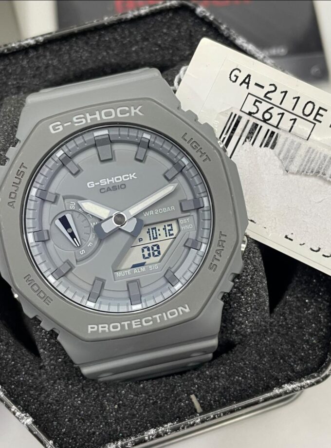 Montre Homme Casio G-Shock GA-2110ET-8ADR - Bracelet Gris En Silicone - Résistance à l'eau 200 Mètres