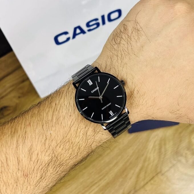 Montre Homme Casio Collection MTP-VT01B-1BUDF - Bracelet En Acier Inoxydable - Résistante à l'eau