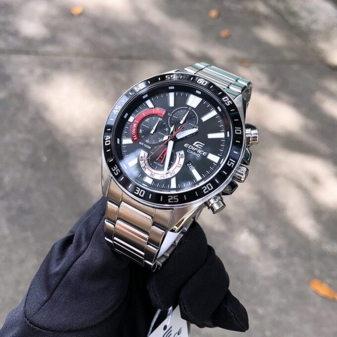 Montre Homme Casio Edifice EFV-620D-1A4VUDF - Bracelet Gris en acier Inoxydable - Résistance à l'eau 100 Mètres