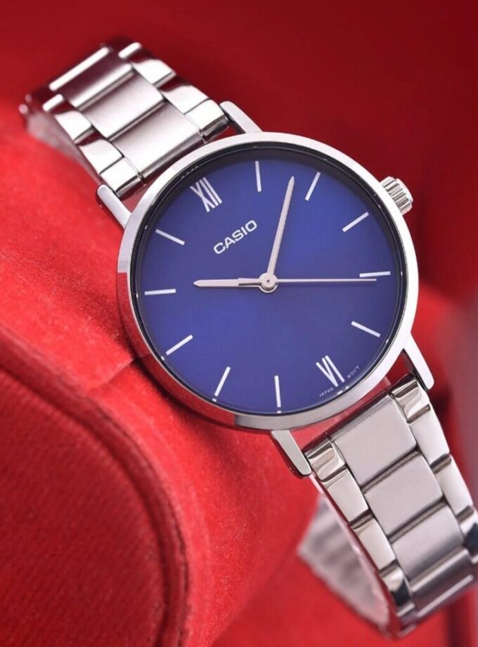 aiwatch_LTP-VT02D-2AUDF - Montre Femme Casio Collection LTP-VT02D-2AUDF - Bracelet Gris En Acier Inoxydable - Résistante à l'eau