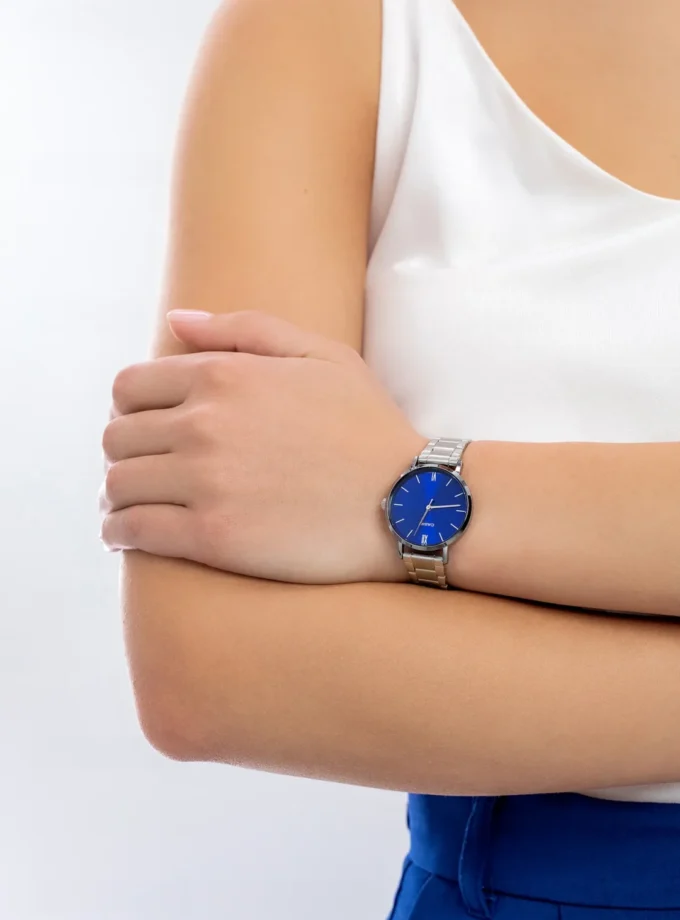 Montre Femme Casio Collection LTP-VT02D-2AUDF - Bracelet Gris En Acier Inoxydable - Résistante à l'eau