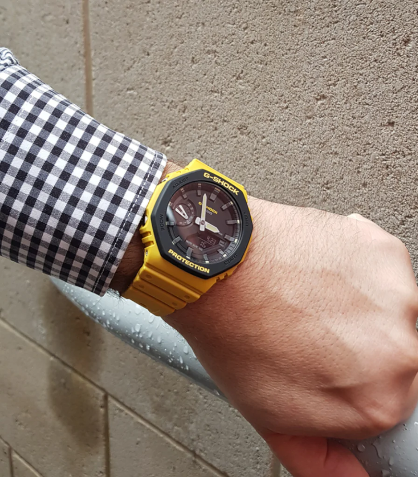 Montre Homme Casio G-Shock GA-2110SU-9ADR - Bracelet Jaune En Silicone - Résistance à l'eau 200 Mètres – Image 3