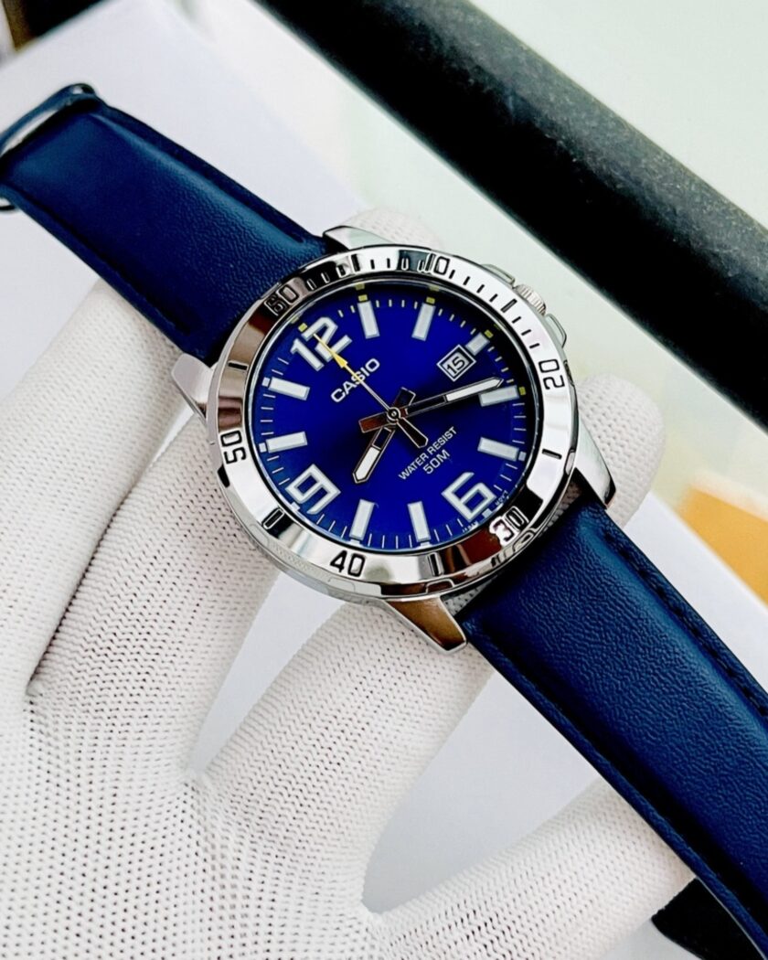 montre homme casio mtp vd01l 2bvudf bracelet en cuir bleu