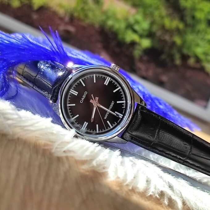 Casio - Bracelet en Cuir - Noir