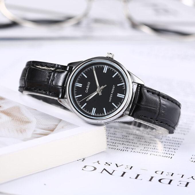 Casio - Bracelet en Cuir - Noir