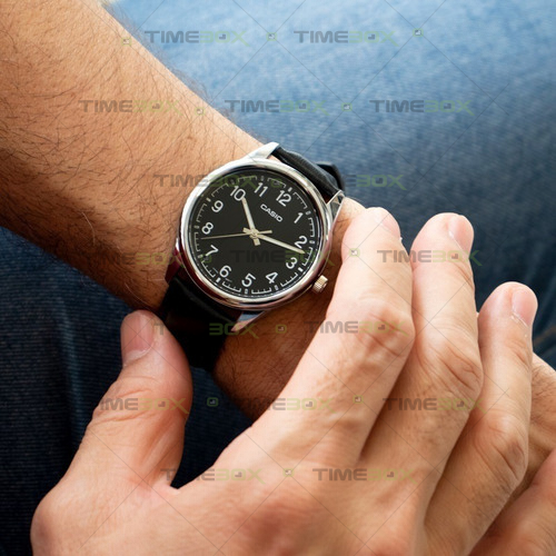 Montre Homme Casio - MTP-V002L-1BUDF - Bracelet en Cuir noir - Affichage analogique - Résistant à l'eau