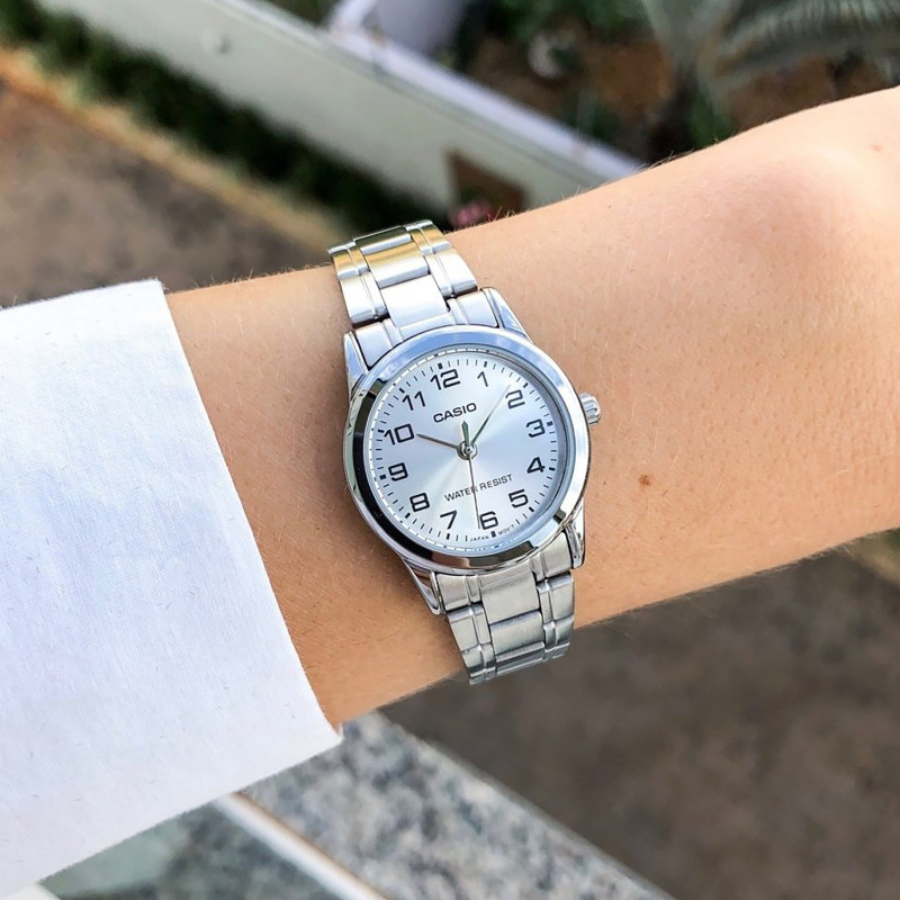 Montre CASIO Femme - Bracelet Gris En Acier Inoxydable - Cadran Blanc - 12 Mois De Garantie - LTP-V001D-7BUDF – Image 3