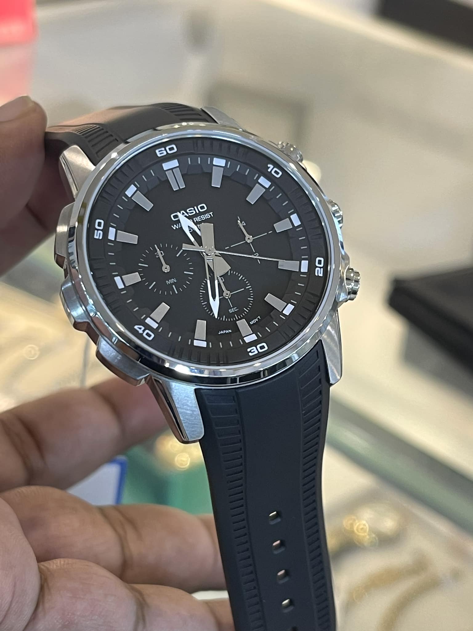 montre-homme-casio-mtp-e505-1avdf-chronographe-resistante-a-leau-50m-bracelet-resine-noir-style-classique-reference-mtp-e505-1avdf-mtp-e505-1avdf