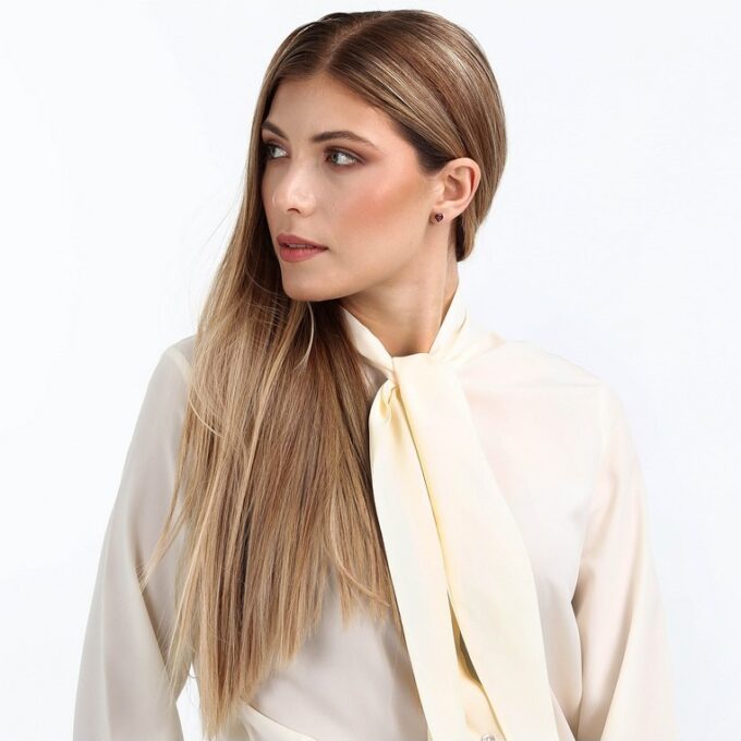 Boucles d’oreilles femme – LA PETITE STORY – Élégantes, sentimentales, inspiration féminine, cadeau idéal – Métal doré – Ref LPS02AQM51