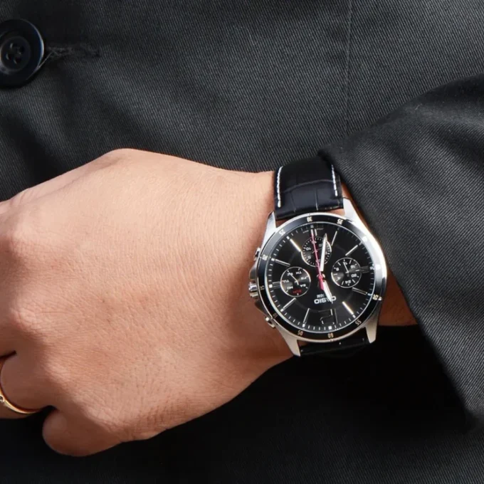 Montre Homme Casio - MTP-1374L-1AVDF - Bracelet en cuir noir - Chronographe - Verre minéral