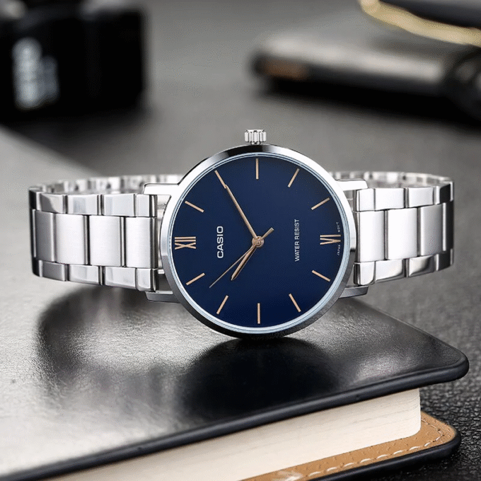 Montre homme Casio - MTP-VT01D-2BUDF - Bracelet en acier inoxydable - Affichage analogique - Résistant à l'eau