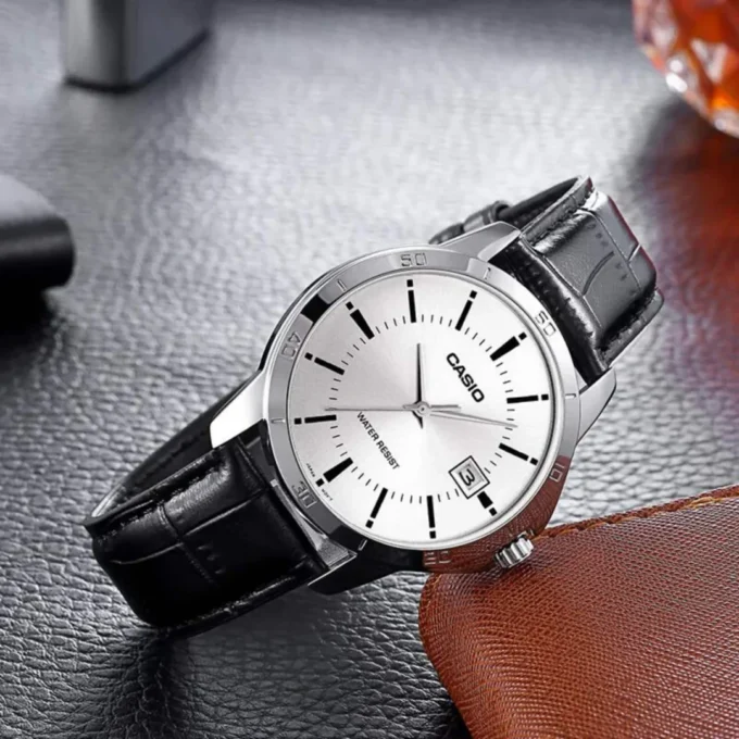 Montre Homme Casio - MTP-V004L-7AUDF - Bracelet en cuir noir - Affichage analogique